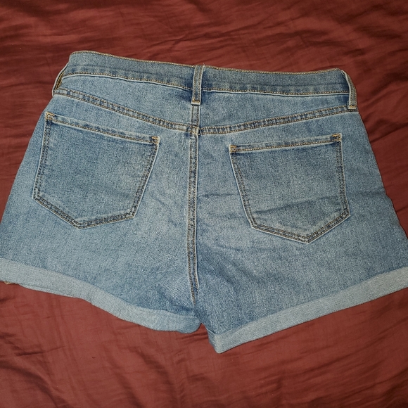 Shorts - Picture 2 of 2